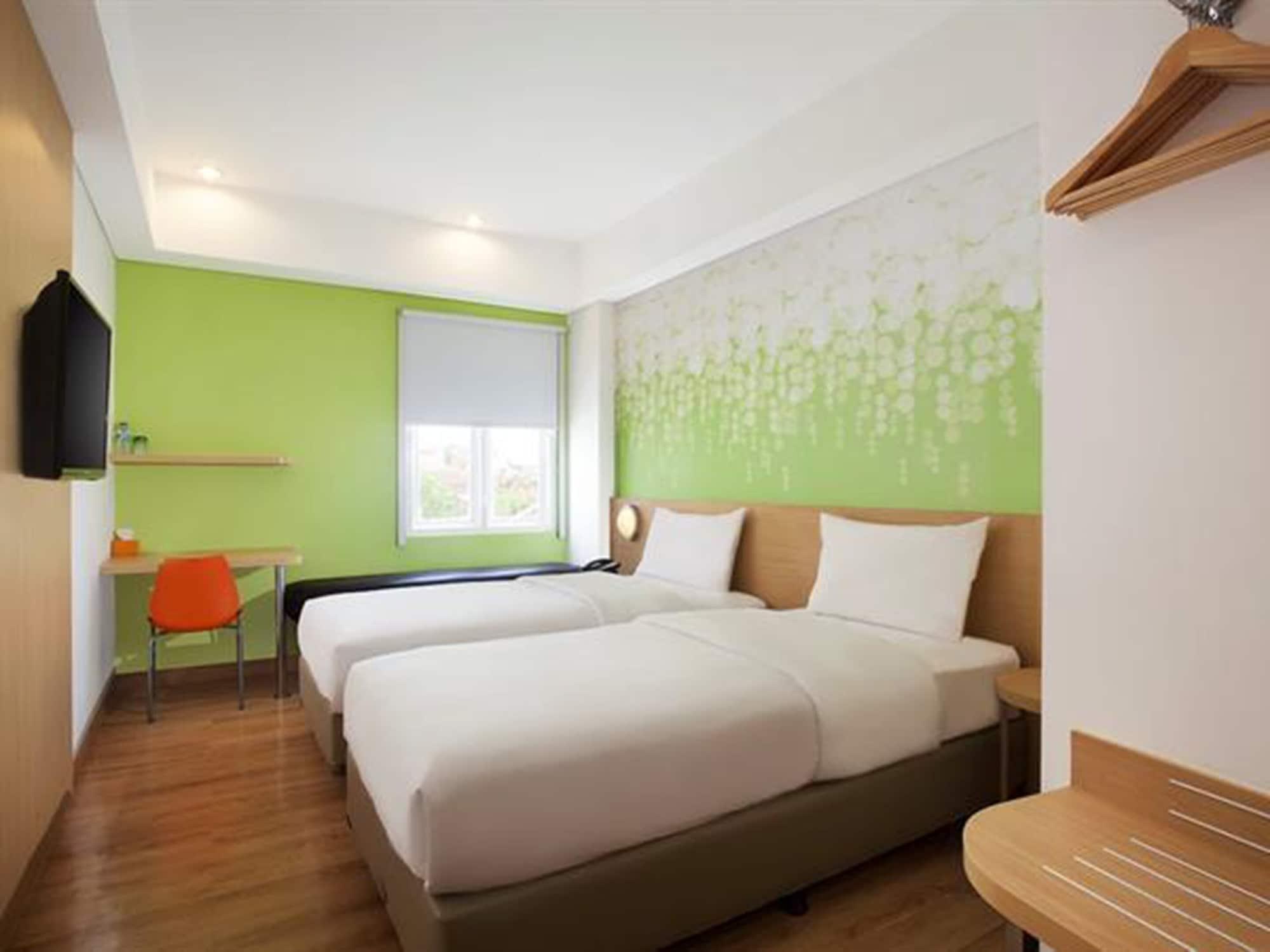 Zest Sukajadi By Swiss-belhotel International Hotel