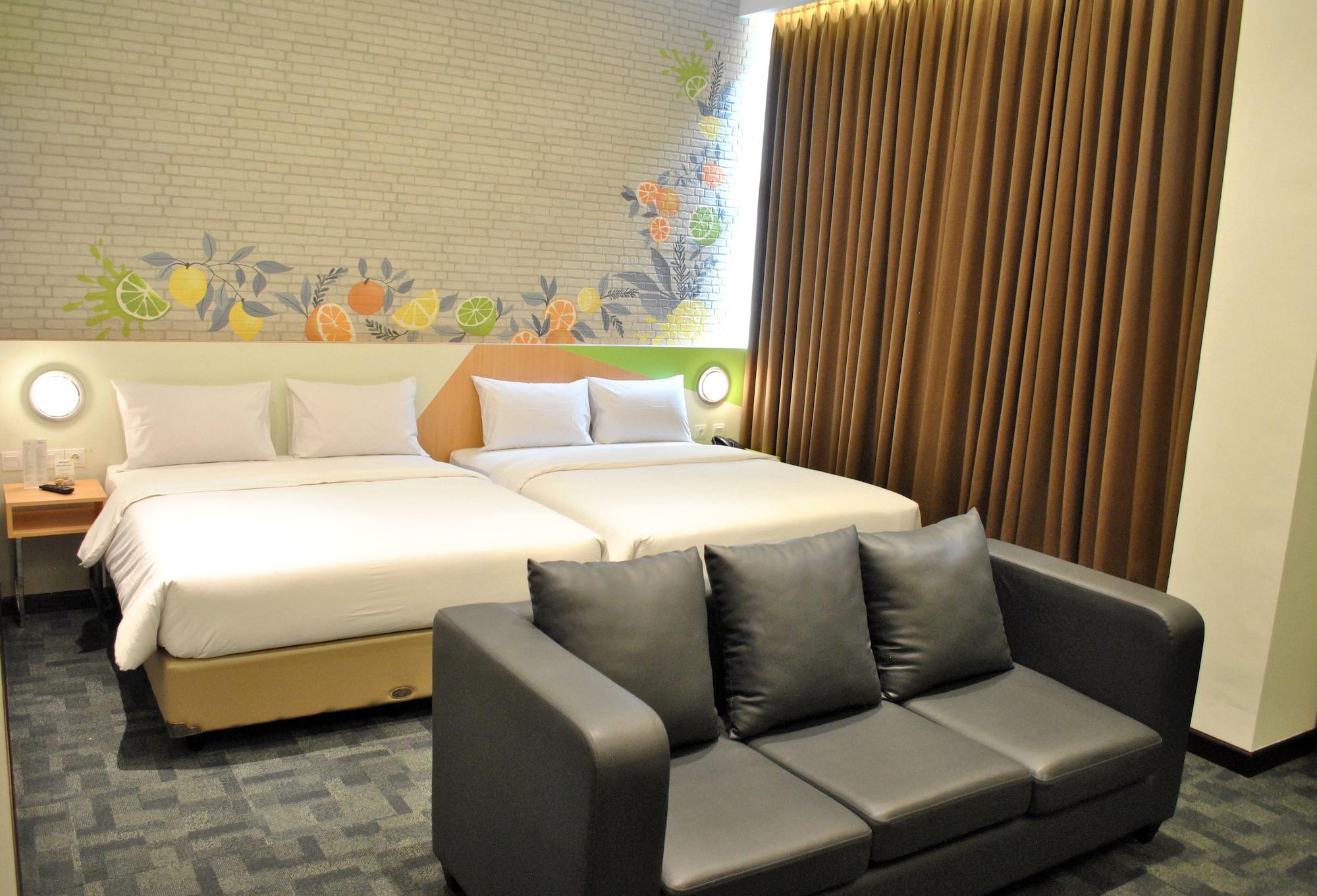 होटल Zest Sukajadi Bandung By Swiss-Belhotel International 3*