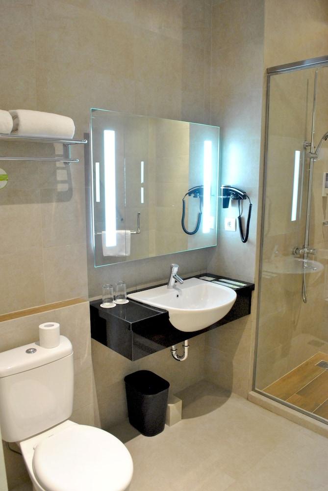 Zest Sukajadi Bandung By Swiss-Belhotel International होटल 3*